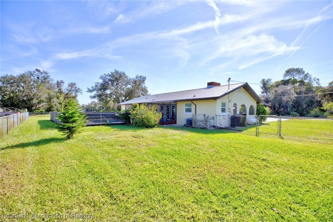 Property Photo: 3300 W Lake Chilton Drive FL 33825