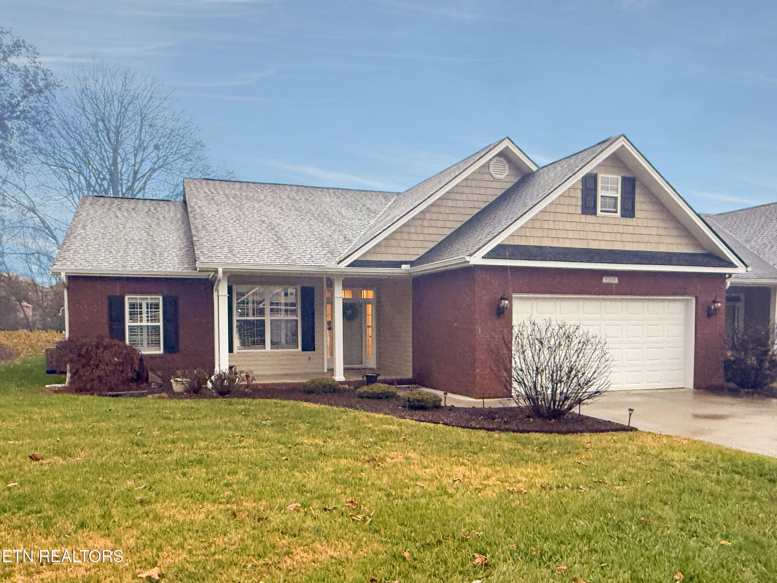 Property Photo:  5260 Fountain Head Lane  TN 37918 