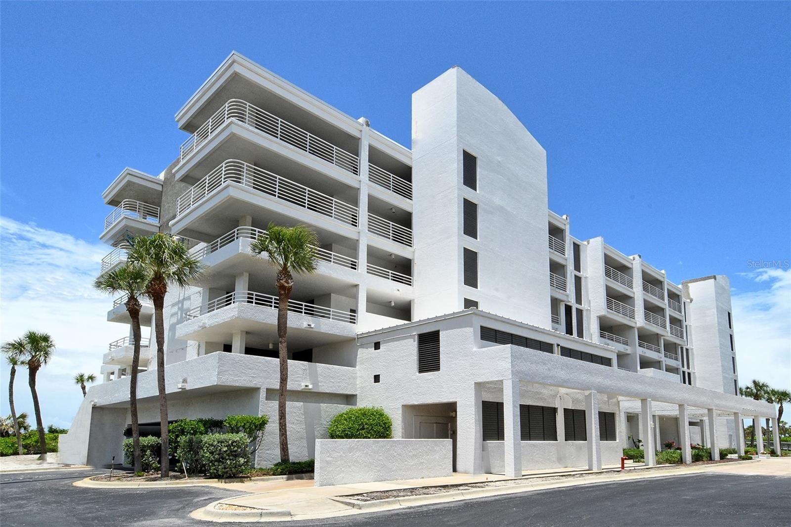 Property Photo: 2105 Gulf Of Mexico Drive 3303 FL 34228