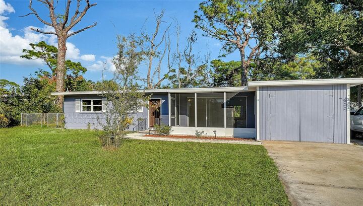 Property Photo:  4339 Groveland Avenue  FL 34231 