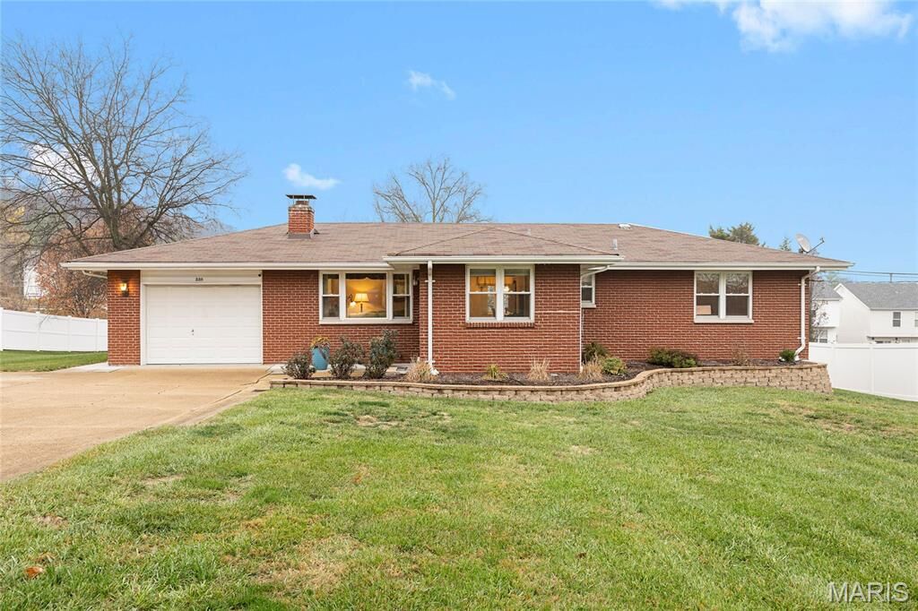 Property Photo:  330 Fenton View Drive  MO 63026 