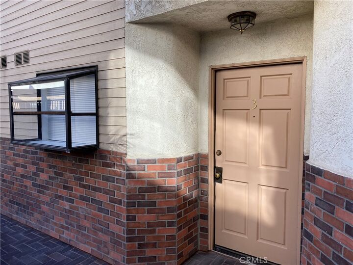 Property Photo:  622 N Howard Street 3  CA 91206 