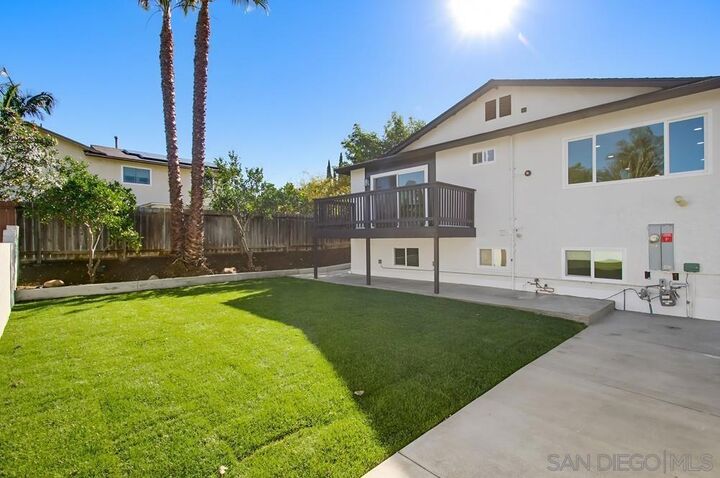 Property Photo: 477 Skyview St CA 92020