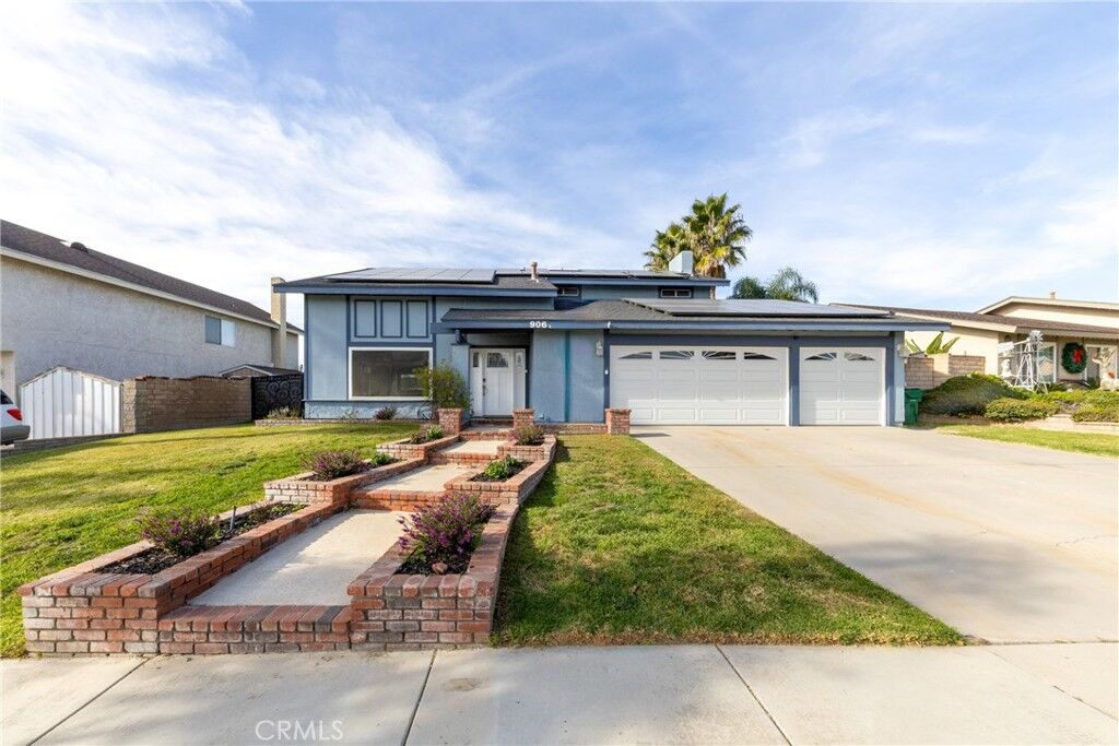 Property Photo: 906 Brandywine CA 92880