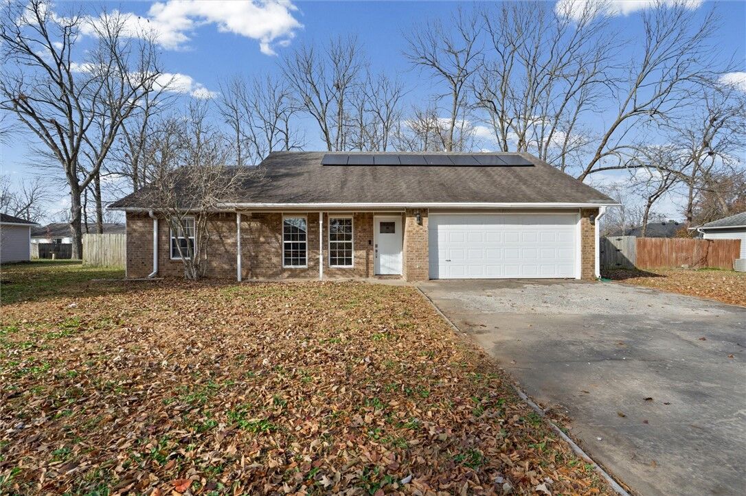 Property Photo: 2749 Jessica Place AR 72701