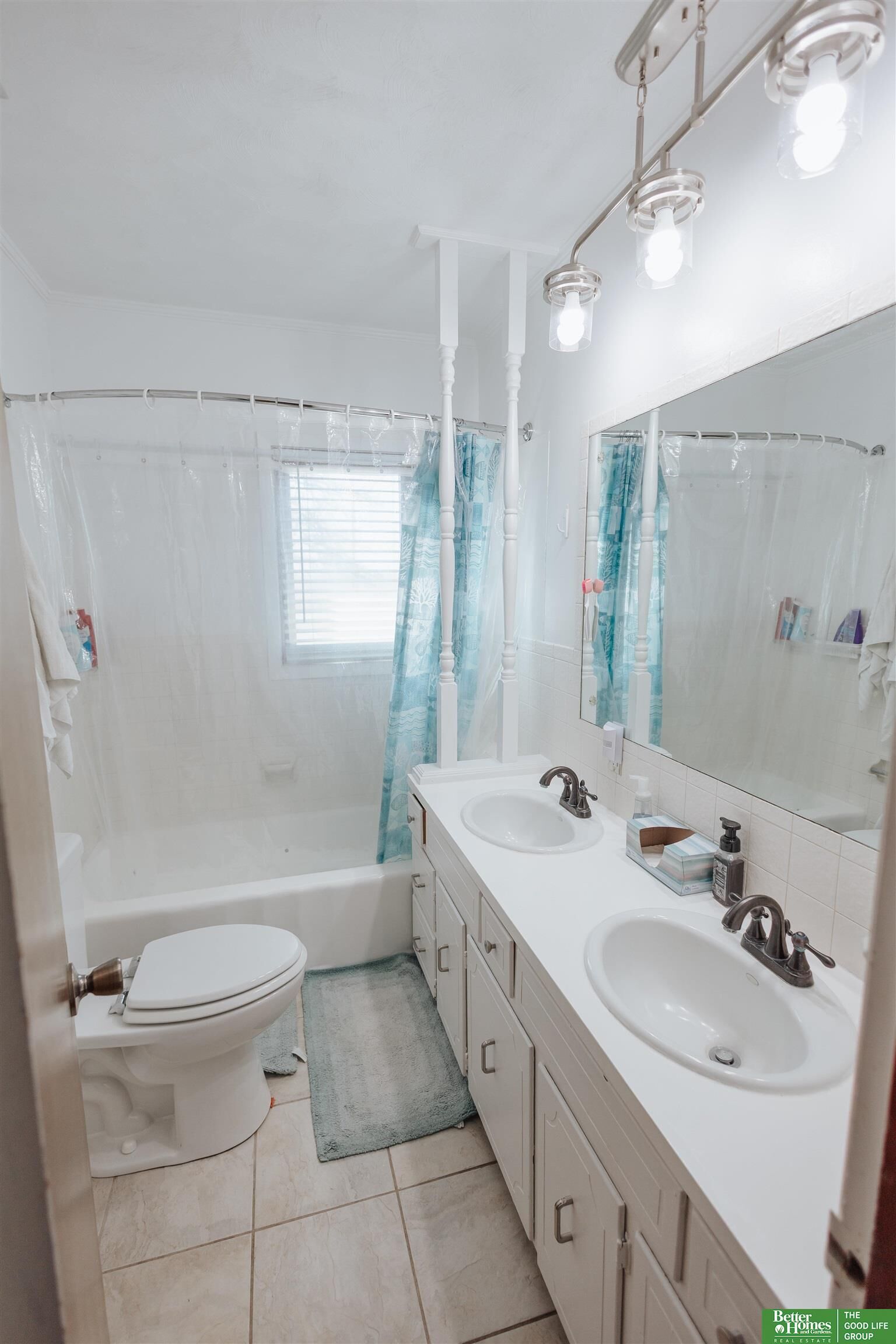 Property Photo:  402 Road 7  NE 68371 