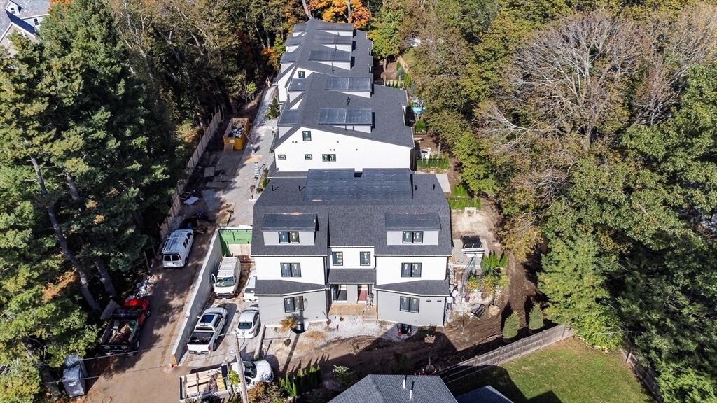 Property Photo: 956 Walnut Street 7 MA 02461