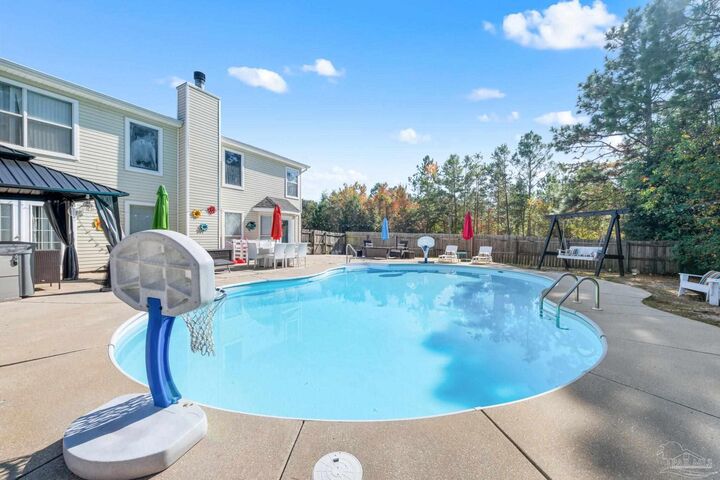 Property Photo:  2482 Parkridge Dr  FL 32566 