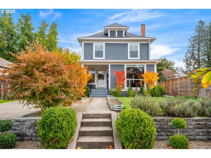 Property Photo:  5624 SE 44th Ave  OR 97206 