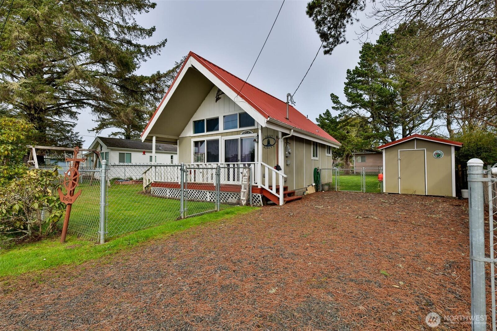 Property Photo:  1660  1st Avenue  WA 98547 