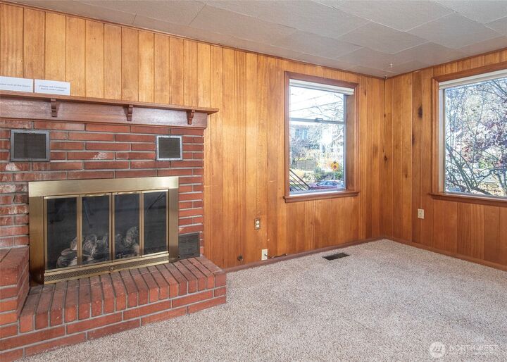 Property Photo:  747 N 78th Street  WA 98103 
