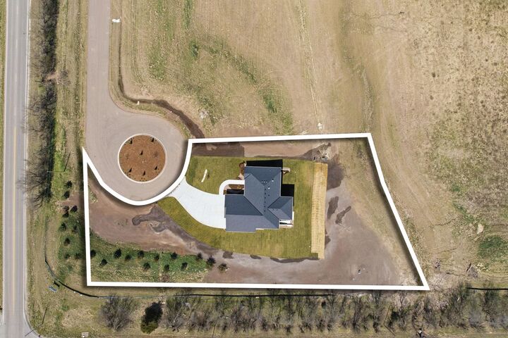 Property Photo:  16705 W Hickory Ct  KS 67052 