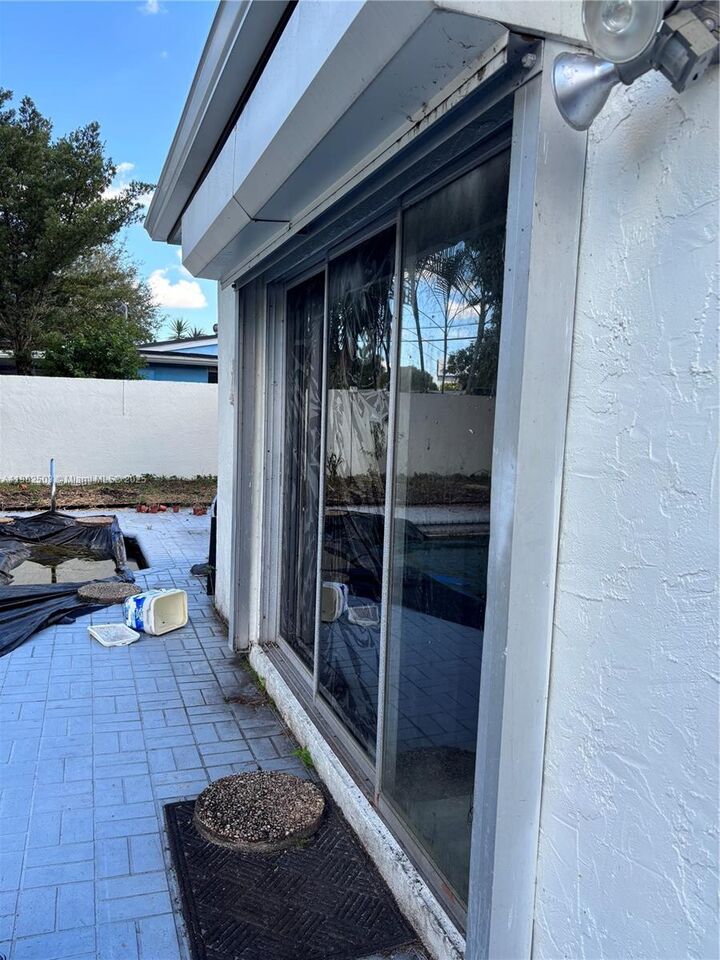 Property Photo:  6541 Sherman St  FL 33024 