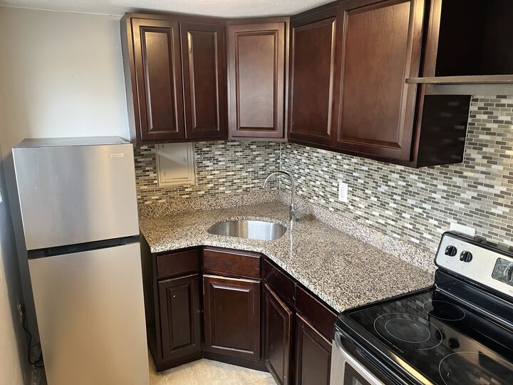 Property Photo: 32 Cook Avenue 106 CT 06451