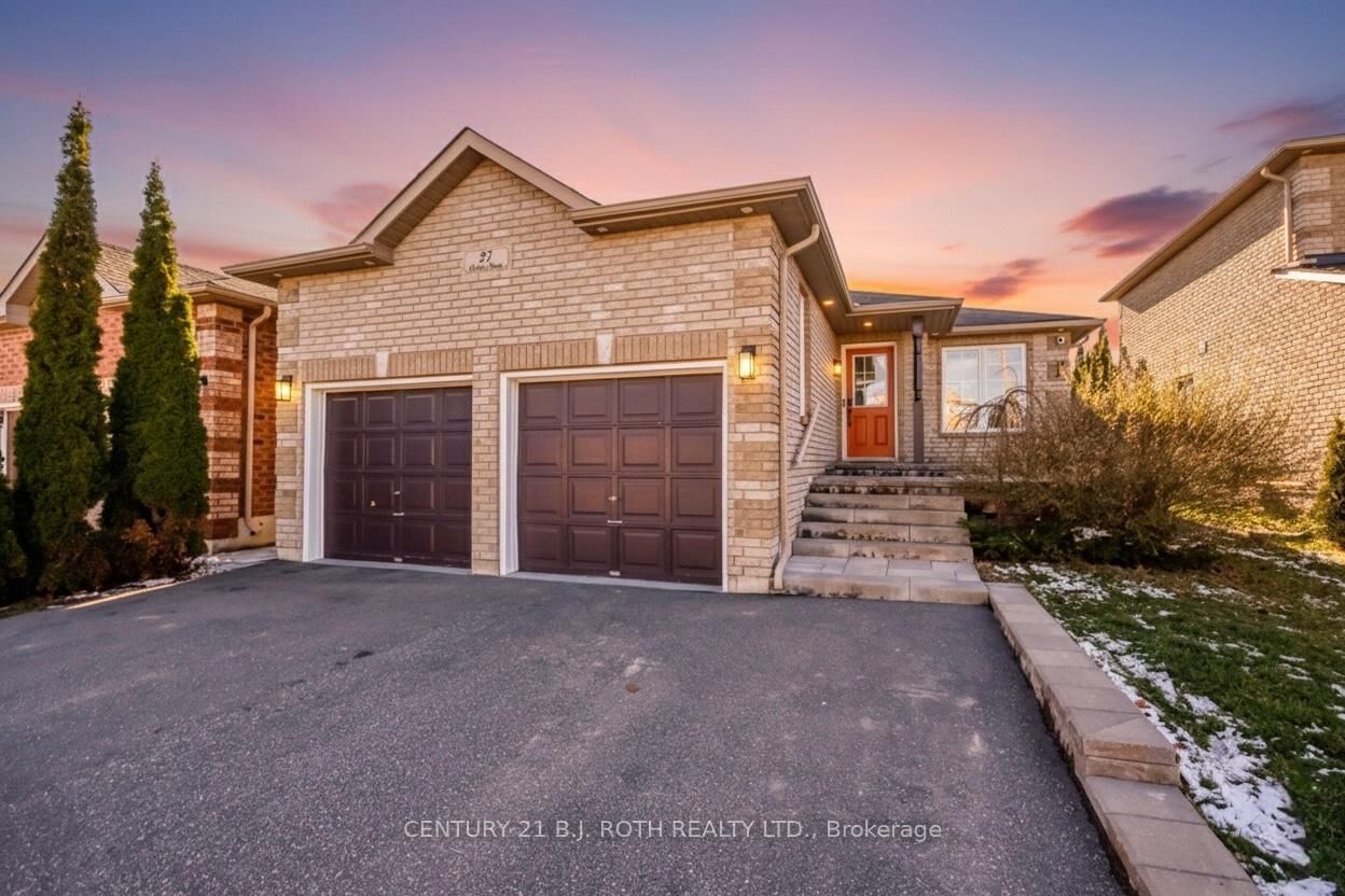 Property Photo:  27 Claire Drive  ON L4N 5Y1 