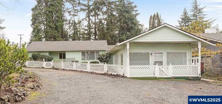Property Photo:  390 Salem Heights Av S  OR 97302 