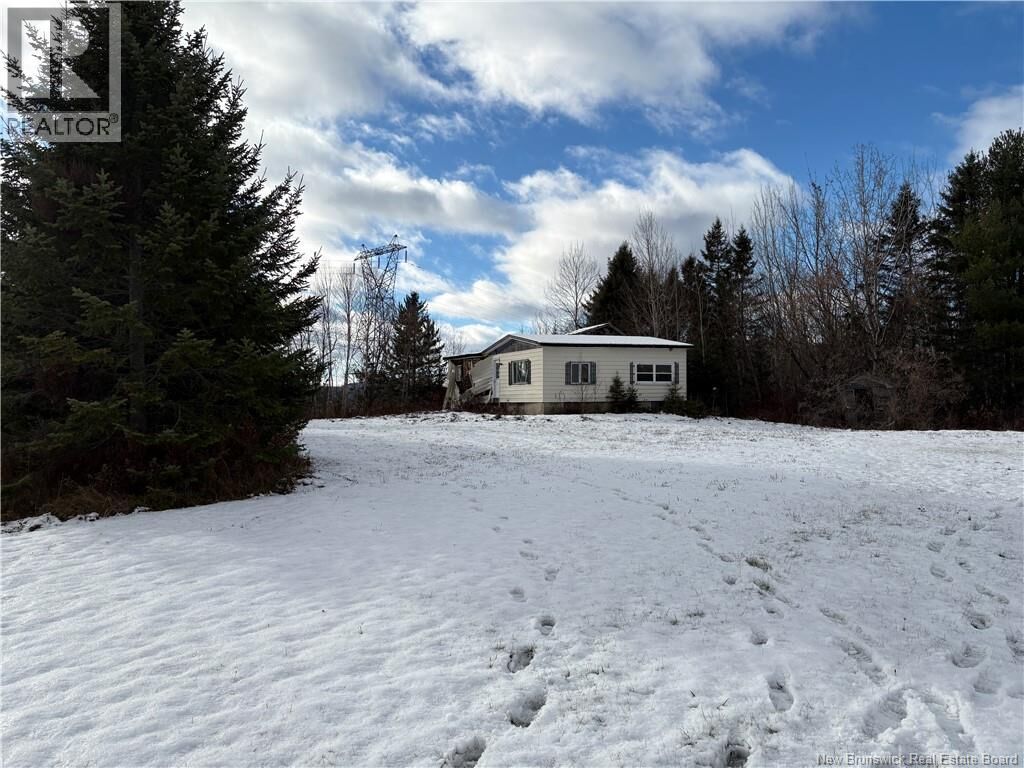 Property Photo:  135 Mechanic Street  NB E7J 1G9 