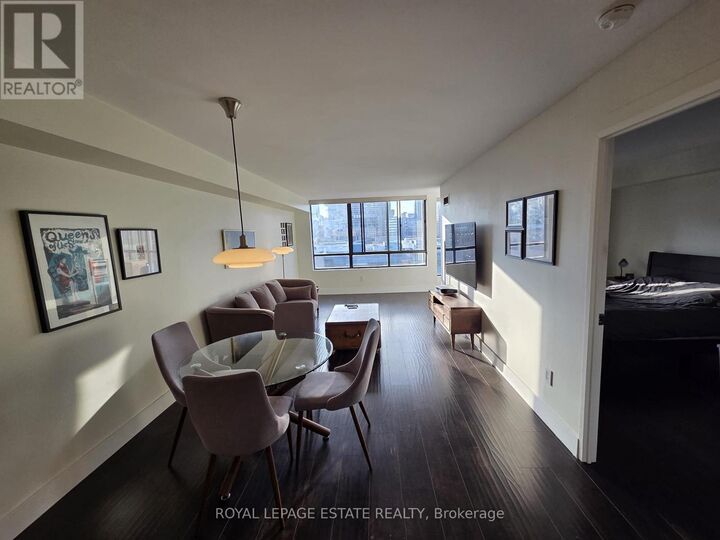 Property Photo:  117 Gerrard Street East 1111  ON M5B 2L4 