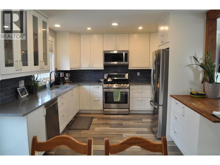 Property Photo:  442 Garibaldi Drive  BC V2E 2A9 