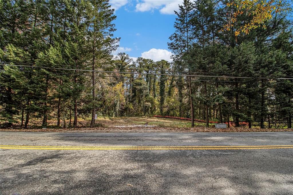Property Photo:  883 Mountain View Drive  GA 30083 