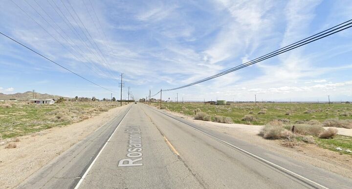 Property Photo:  Rosamond Blvd &Amp Parkview/48th  CA 93560 