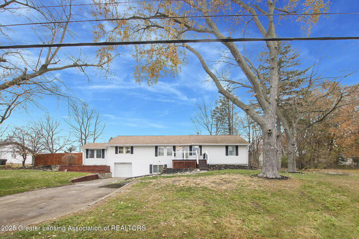Property Photo: 3614 Cooley Drive MI 48911