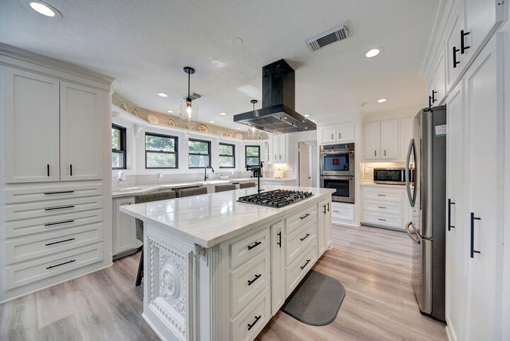 Property Photo:  1950 Country Club Road  TX 77833 