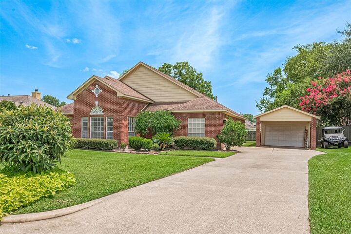 Property Photo:  5165 Greenwater Drive  TX 77318 