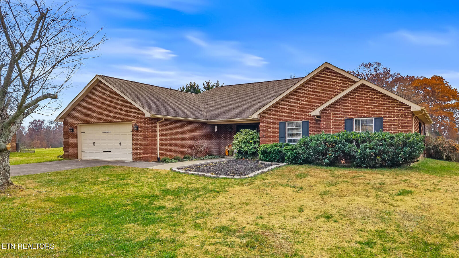 Property Photo: 5545 J Riley West Rd TN 37742