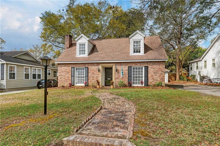 Property Photo:  8 Elizabeth Place  AL 36606 