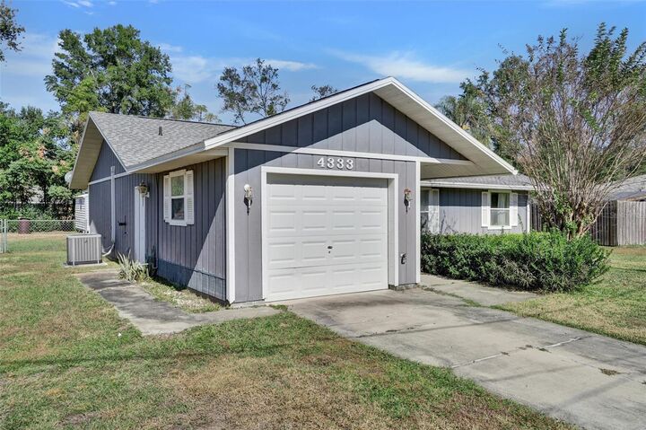 Property Photo:  4333 SE 140th Street  FL 34491 