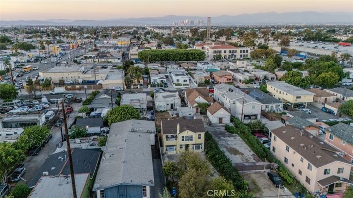 Property Photo: 433 W Century CA 90003