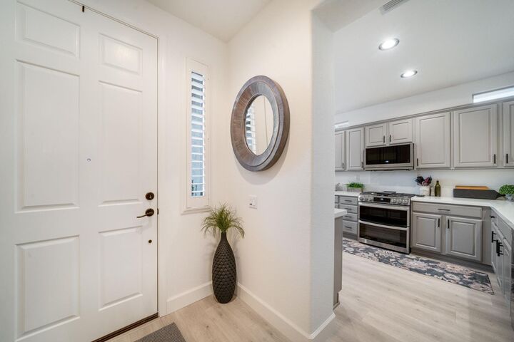 Property Photo:  116 Ivy Arbor Court  CA 95648 