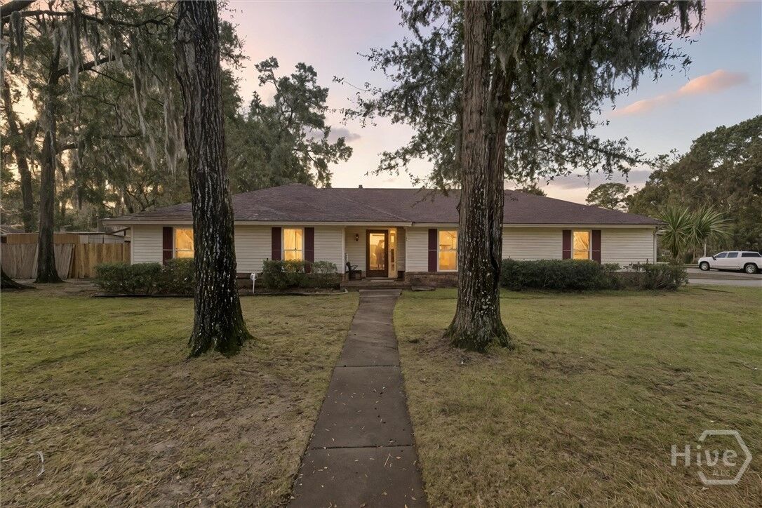 Property Photo: 903 Moss Drive GA 31410