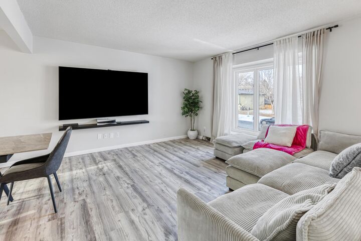 Property Photo: 538 Devonshire Drive MN 55397