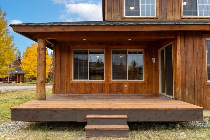 Property Photo:  300  Cascadian Court 15  WA 98862 