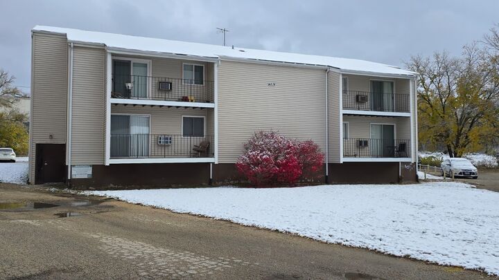 Property Photo: 4878 Creekview Rd IL 61108