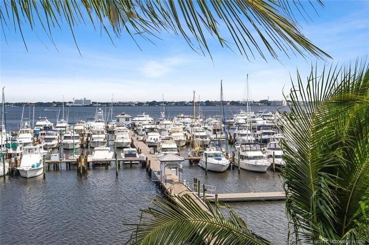 715 NW Flagler Avenue 202  Stuart FL 34994 photo