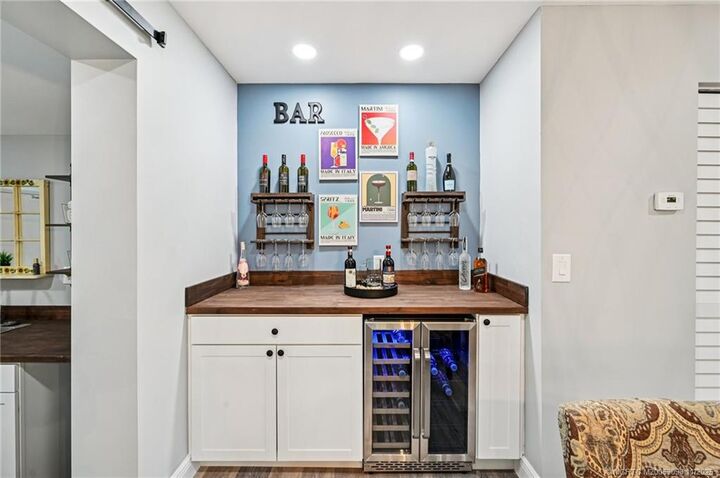 Property Photo:  605 SE Dolphin Drive  FL 34996 