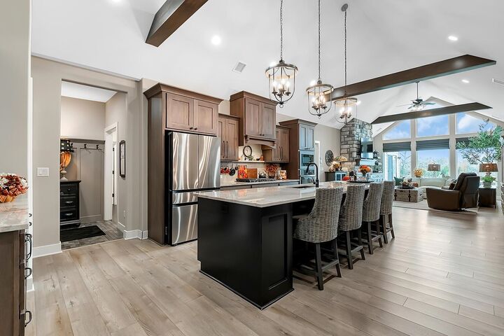 Property Photo:  1434 S Monument  KS 67235 