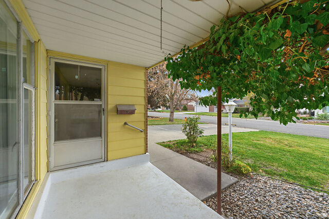 Property Photo: 5111 S Moor Mont Dr UT 84117