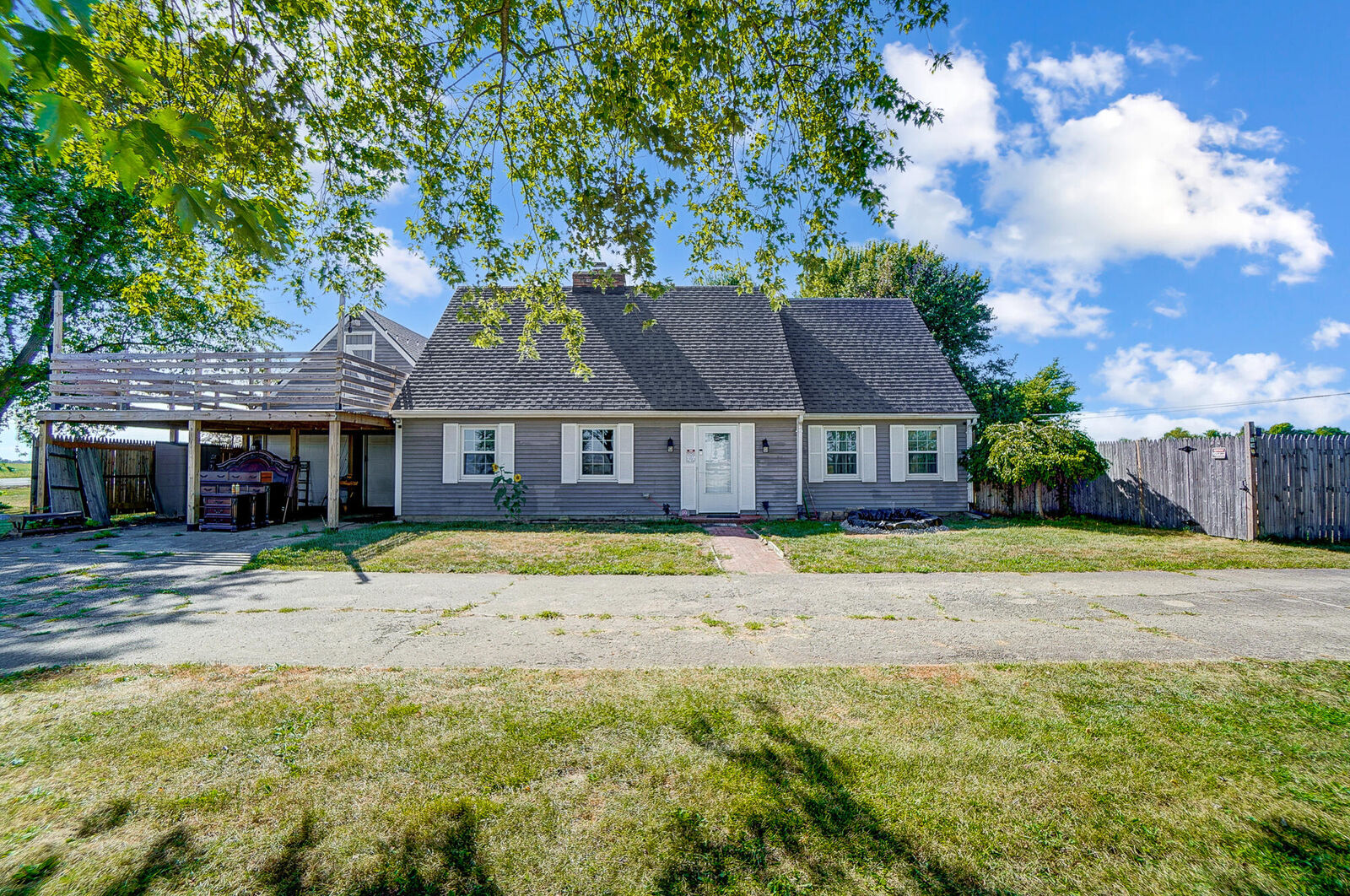 Property Photo: 3860 Horseshoe Bend Road OH 45373