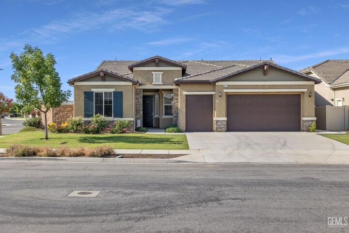 9917 Stockholm Place  Bakersfield CA 93306 photo
