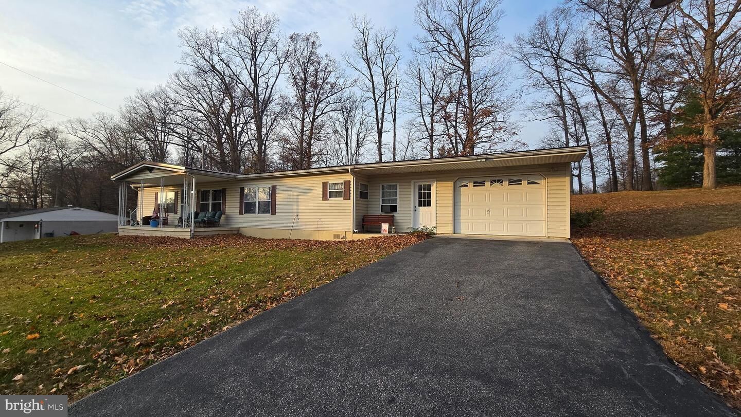 Property Photo:  110 E Berlin Road  PA 17372 