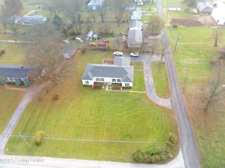 Property Photo: 12 Carrol Ann Ave KY 40057