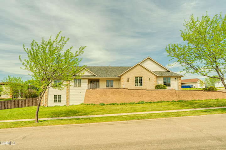 Property Photo: 1901 Oregon Drive ND 58503