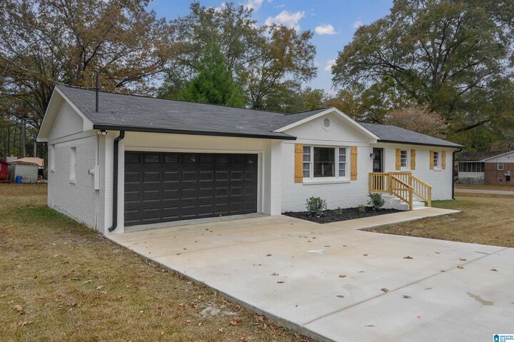 Property Photo: 955 3rd Avenue AL 35007