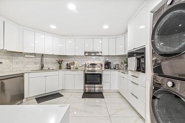 Property Photo:  427 Harmon Cove Tower 427  NJ 07094 