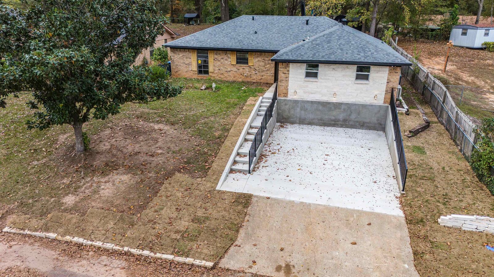 Property Photo:  301 Belmont Dr  TX 75672 