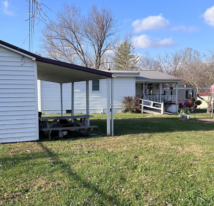 Property Photo:  1250 S Irvine Road  KY 40336 